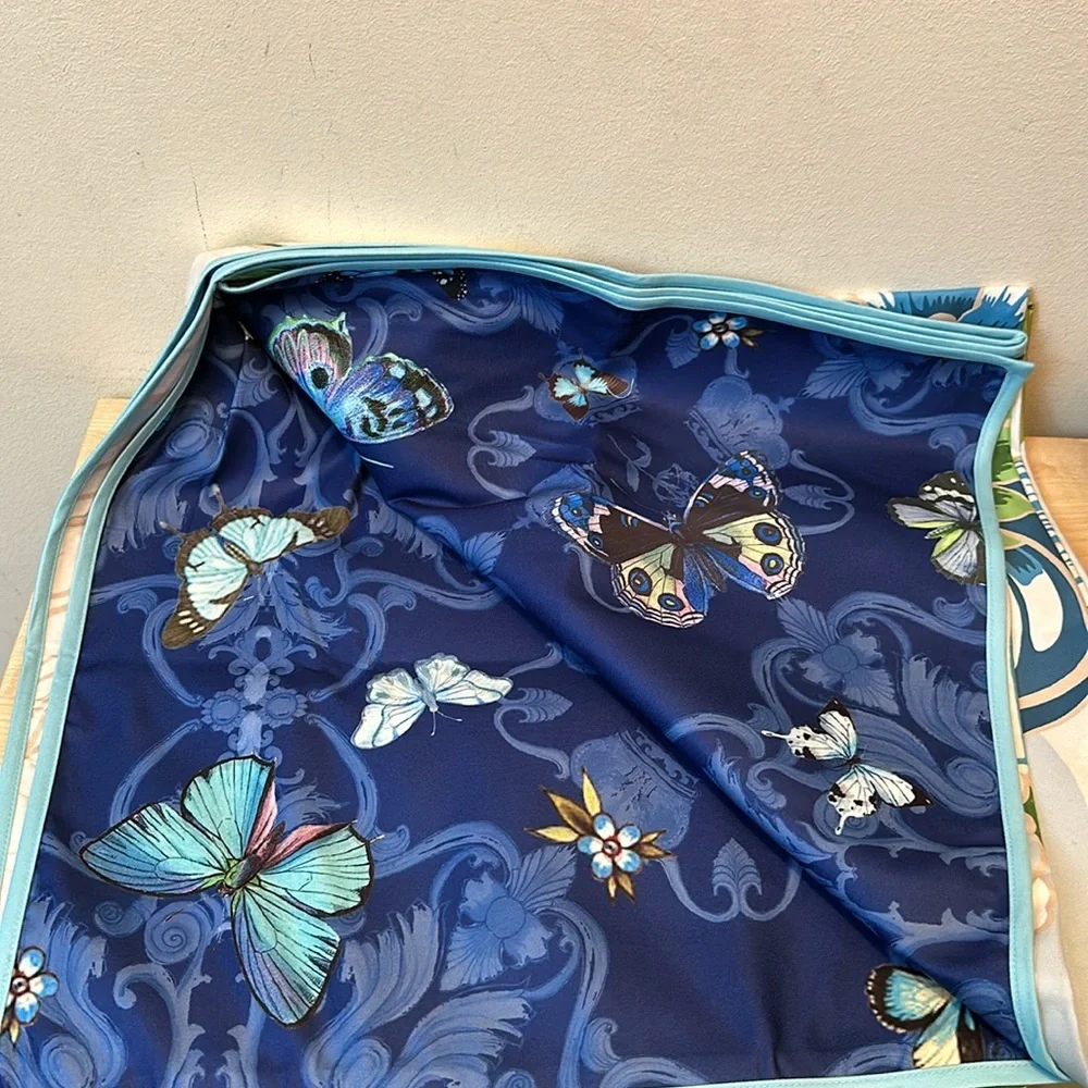 JOHNNY WAS Jenn Reversible 40 x 70 Beach Towel w/ Logo Drawstring Bag